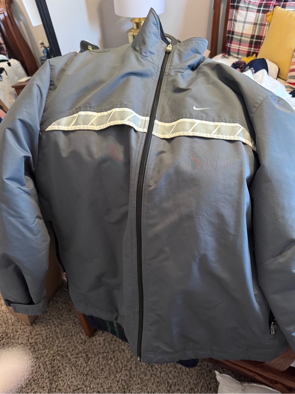 Vintage 90s Nike Men's Gray Snowboard Jacket with White Reflective Trim